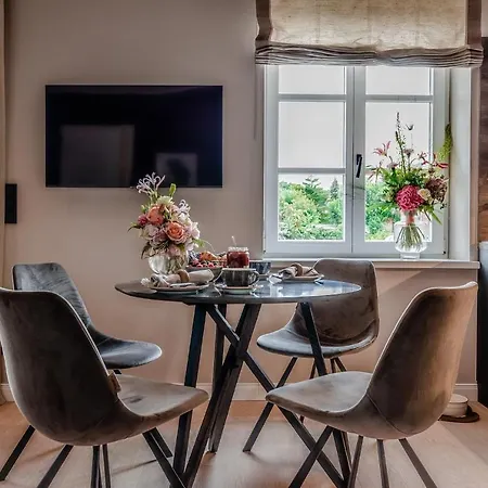 Apartment Living Lorens No 4 *