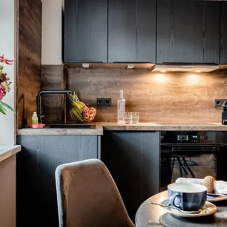 Living Lorens No 4 Apartamento *